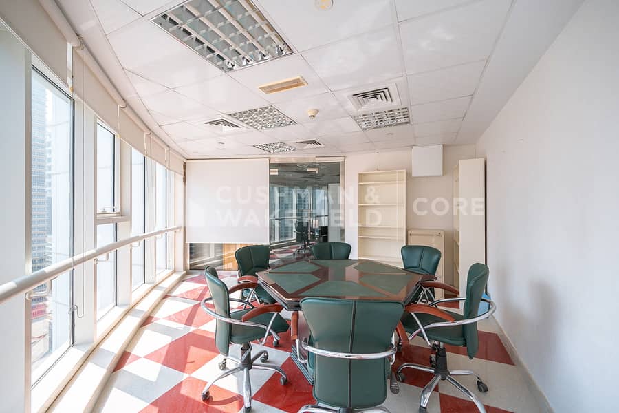 2 1611,-Goldcrest-Exec-6. jpg