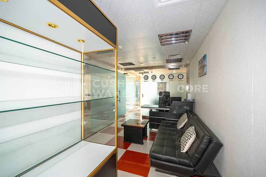 5 1611,-Goldcrest-Exec-1. jpg