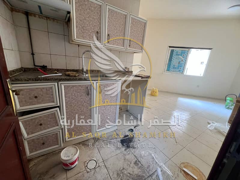 9 apartment-for-rent-property-02. jpg