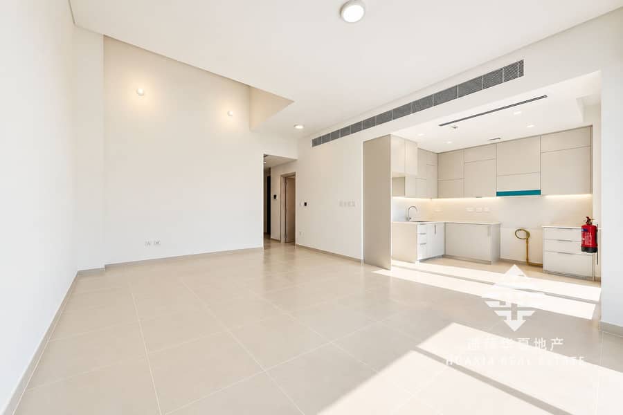 2 Bright Minimalist Apartment Kitchen Interior. png