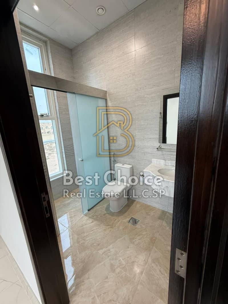12 82ee88da-dcf1-45ec-8cf9-cb2d2cfe2eb2. jpg