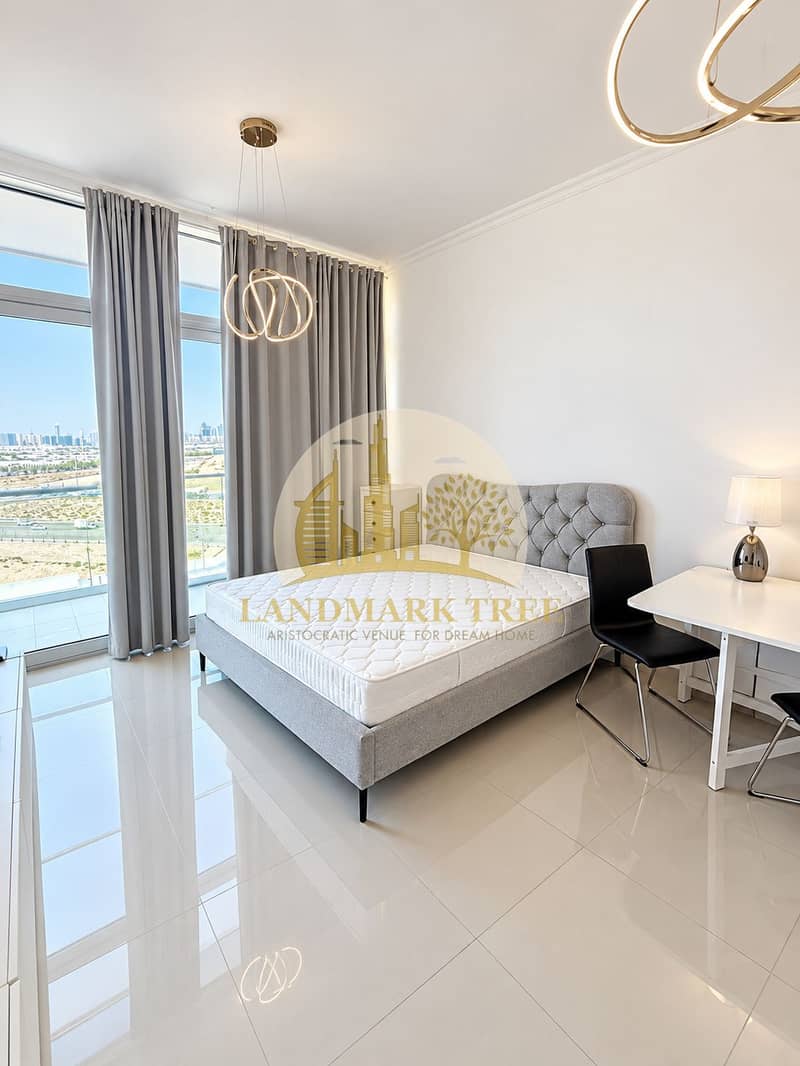 2 Bright Modern Bedroom with City View. png