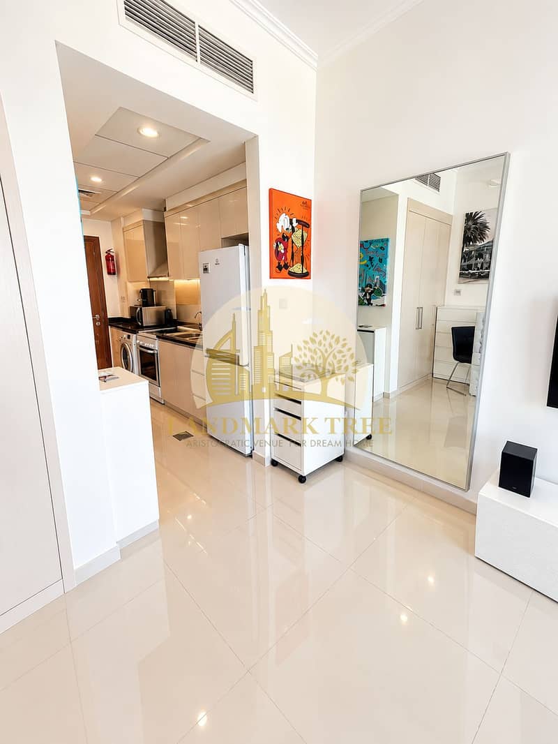 5 Bright Minimalist Apartment Interior. png