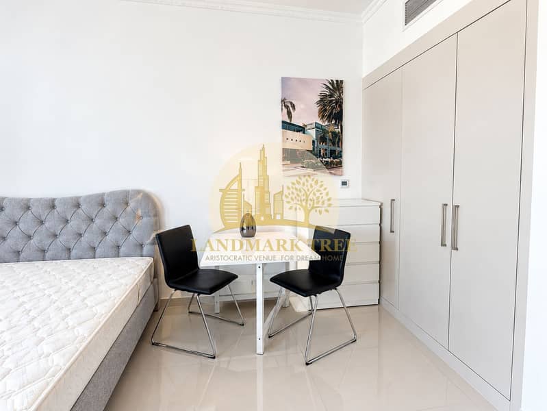 6 Modern Minimalist Bedroom Nook. png