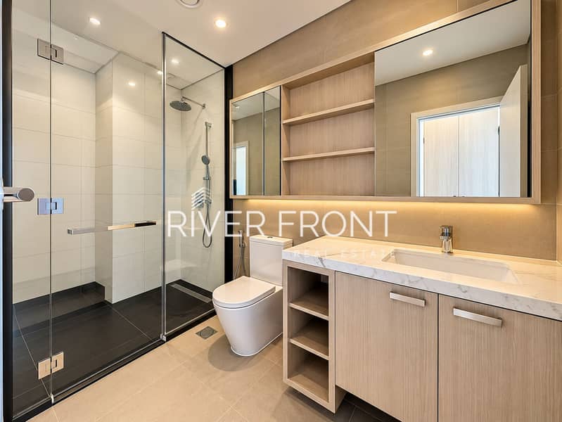 8 Luxurious Neutral-Toned Modern Bathroom. png