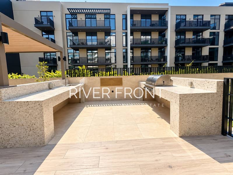 12 Modern Courtyard Barbecue Area. png