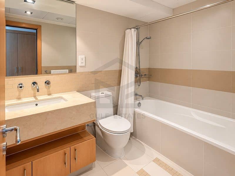 9 bathroom_bathtub_edited_800x600. jpg