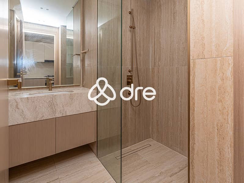 7 DRE09401-Edit. JPG