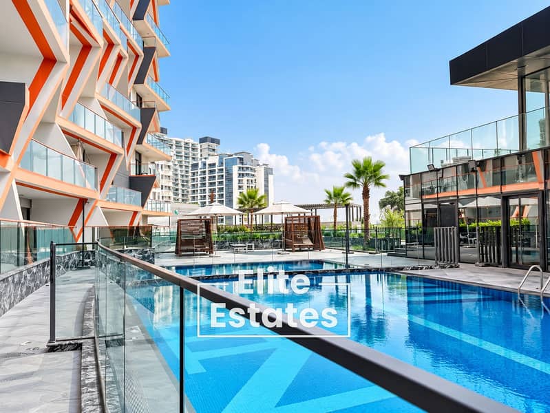 17 Luxury Pool Courtyard Architecture. png