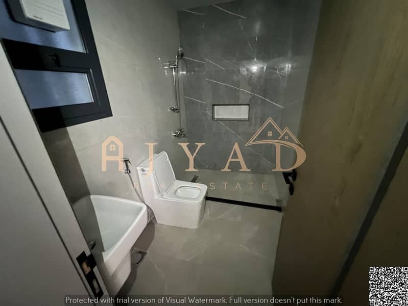 8 11afaaa3-2ad6-402f-94a0-6c8aa67a3a75. jpg