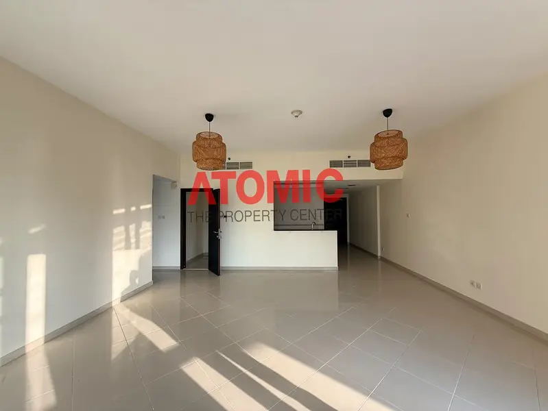 Fully Renovated 1 Bedroom + Study | Lake View | High Floor