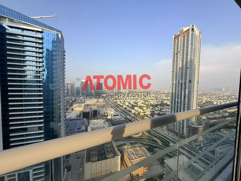 Fully Renovated 1 Bedroom + Study | Lake View | High Floor