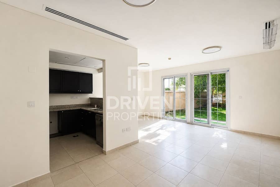 Multiple Cheques | Spacious Unit | Community Views Multiple Cheques | Spacious Unit | Community Views