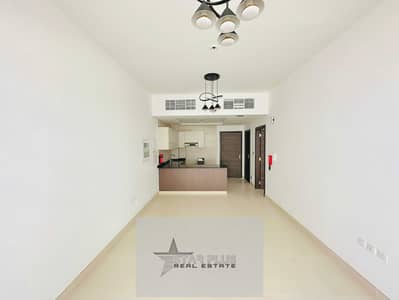 1 Slaapkamer Appartement te Huur in Nad Al Hamar, Dubai - IMG_2519. jpg 1 Slaapkamer Appartement te Huur in Nad Al Hamar, Dubai - IMG_2519. jpg