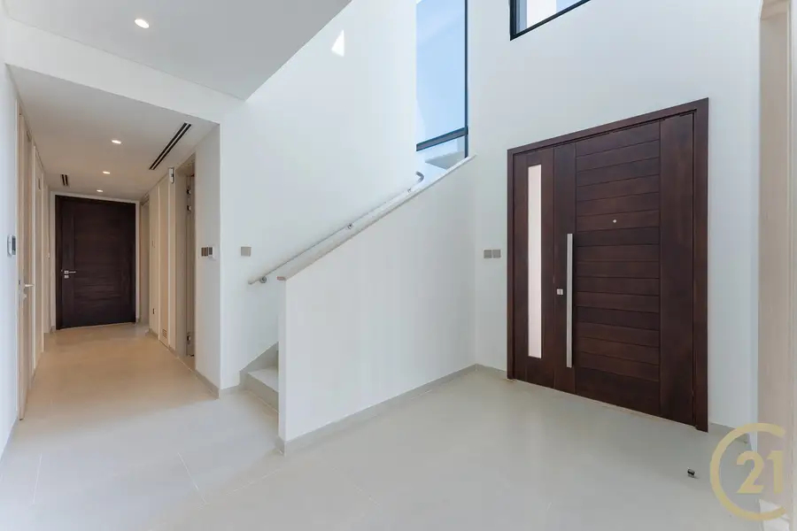 Best Price | Pool & Park View | Vacant