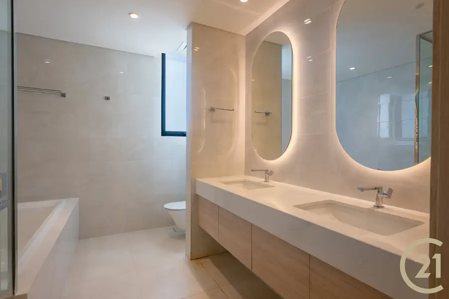 Best Price | Pool & Park View | Vacant
