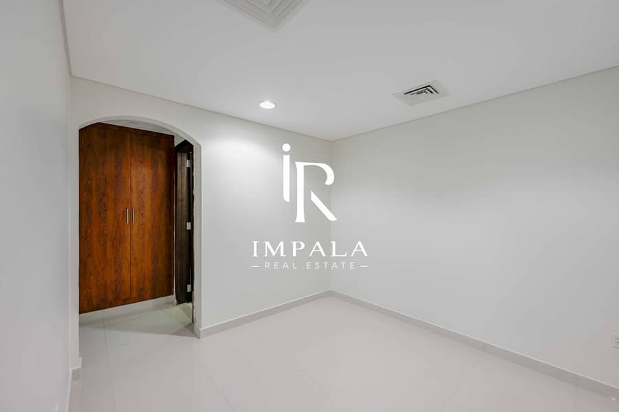 6 Bedroom 1 2. jpg