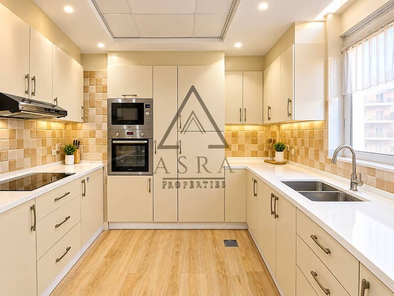 2 Bright Modern U-Shaped Kitchen. png