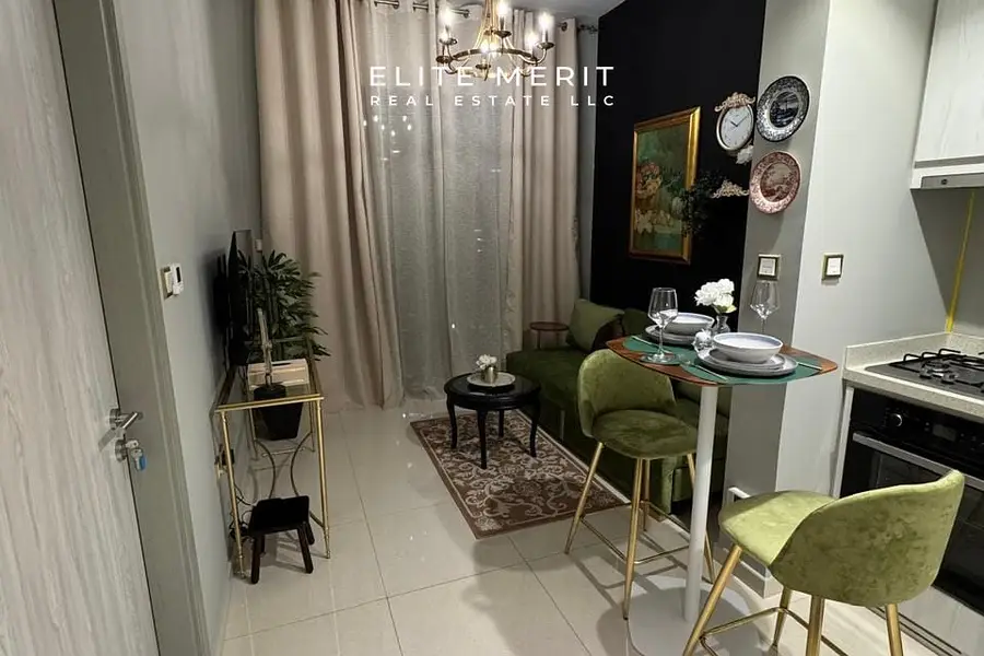 Upgraded Interior | Fully Furnished | Vacant Now