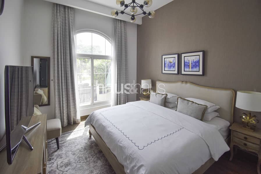 Spacious 5-Bed Villa with Private Garden | Casa Fa
