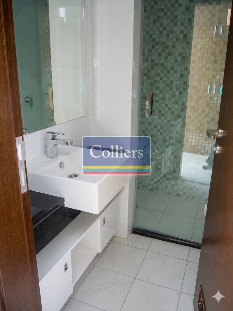 4 Bathroom 02. jpg