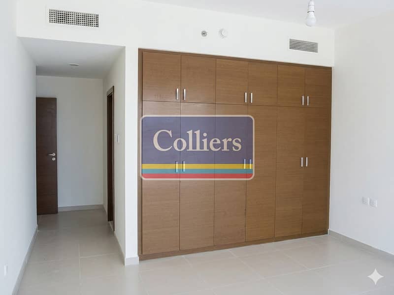 11 Master Bedroom 02. jpg