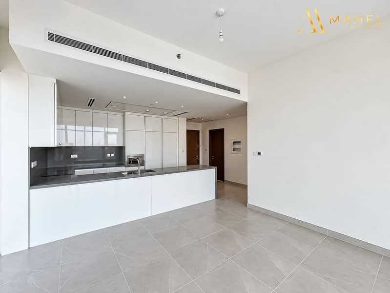 9 Naturally Lit Canal-View Apartment-5. png