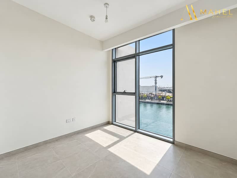 11 Polished Apartment with Canal Views-13. png