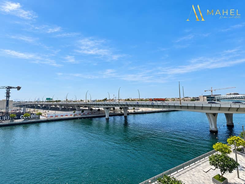15 Polished apartment overlooking the canal-1. png