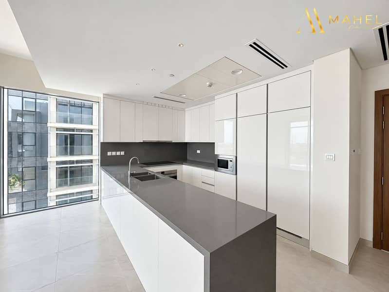 16 Refined apartment interior with canal view-12. png