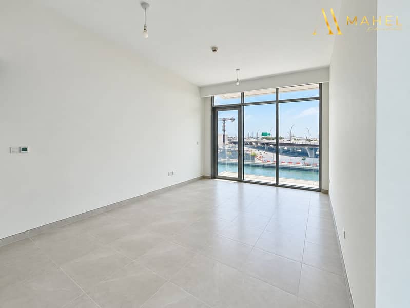 20 Refined apartment with canal views-8. png