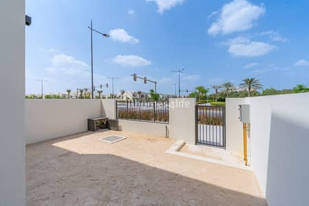 3 Bedroom Townhouse for Sale in Town Square, Dubai - Single Row | Rented | Multiple Options