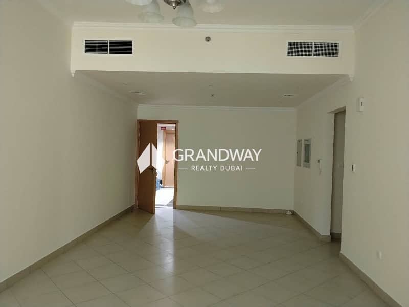 3 Spacious 2 BR Apartment I Balcony View I JVC — photo 3