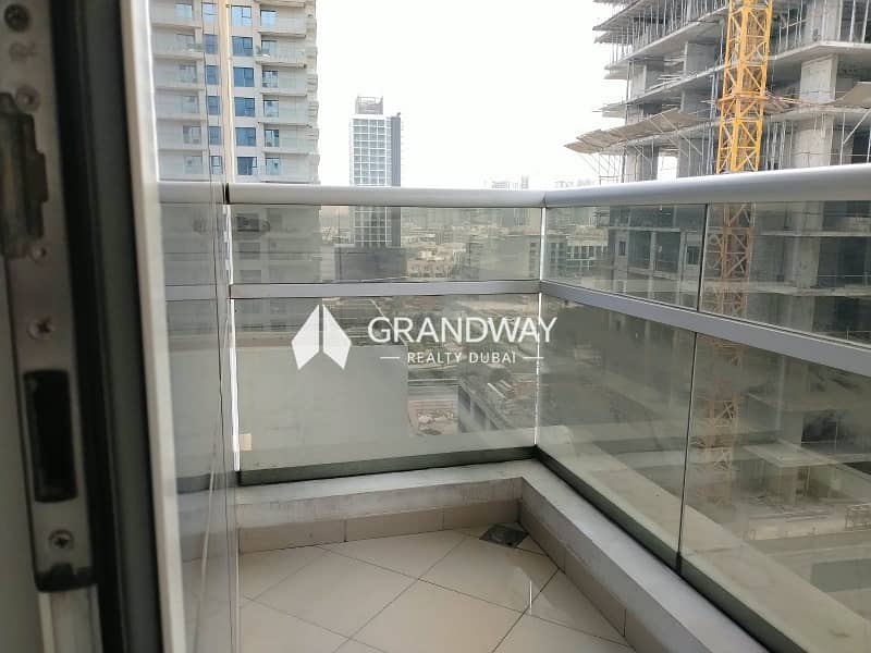 11 Spacious 2 BR Apartment I Balcony View I JVC — photo 11