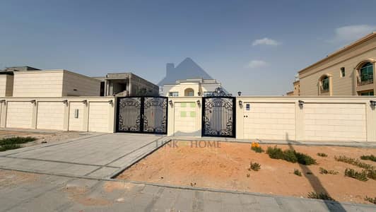7 habitaciones Villa para en Venta en Khalifa City, Abu Dhabi - WhatsApp Image 2026-10-13 at 12.26. 35 PM (2). jpg 7 habitaciones Villa para en Venta en Khalifa City, Abu Dhabi - WhatsApp Image 2026-10-13 at 12.26. 35 PM (2). jpg