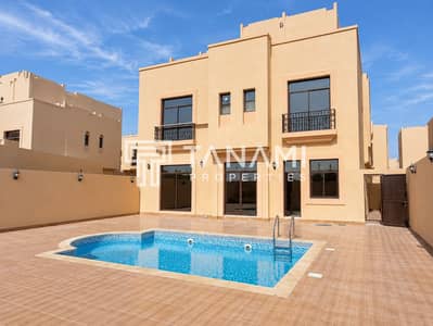 6 Slaapkamers Villa te Huur in Mohamed Bin Zayed City, Abu Dhabi - Modern Beige Villa Pool Courtyard. png 6 Slaapkamers Villa te Huur in Mohamed Bin Zayed City, Abu Dhabi - Modern Beige Villa Pool Courtyard. png