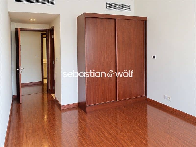 10 10_second_wardrobe. jpg
