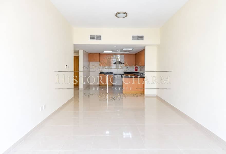 10 Bright Minimalist Apartment with Open Kitchen. png