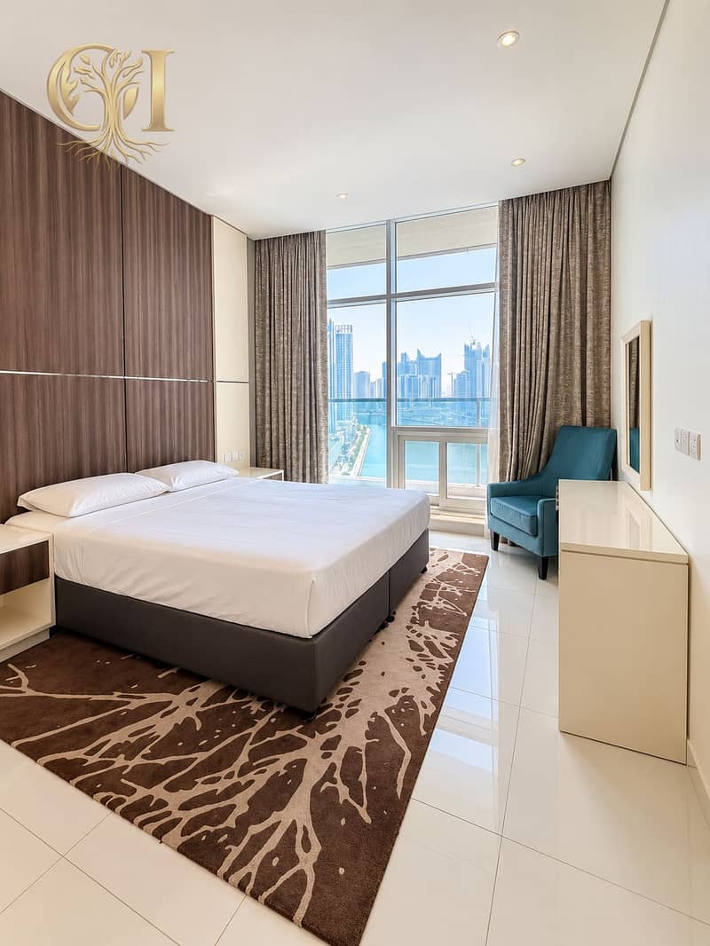 2 Sunlit Minimal Bedroom with City Views. png