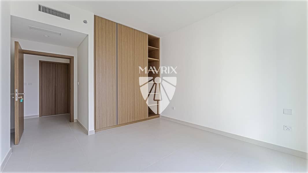 12 Image 12