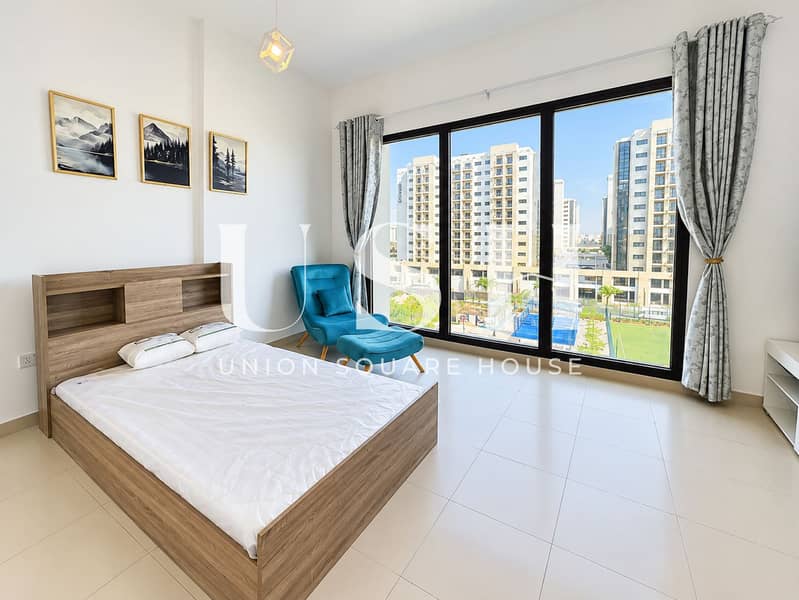 6 Bright Modern Bedroom with City Views. png