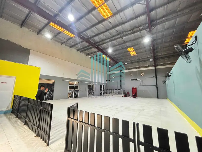 HIGH CEILING EASY ACCESS TO SZR | ANY BUSINESS ARE WELCOME