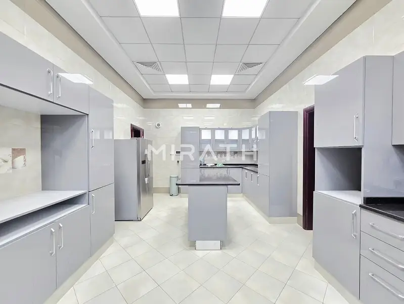EXCLUSIVE MODERN VILLA IN PRESTIGIOUS LOCATION