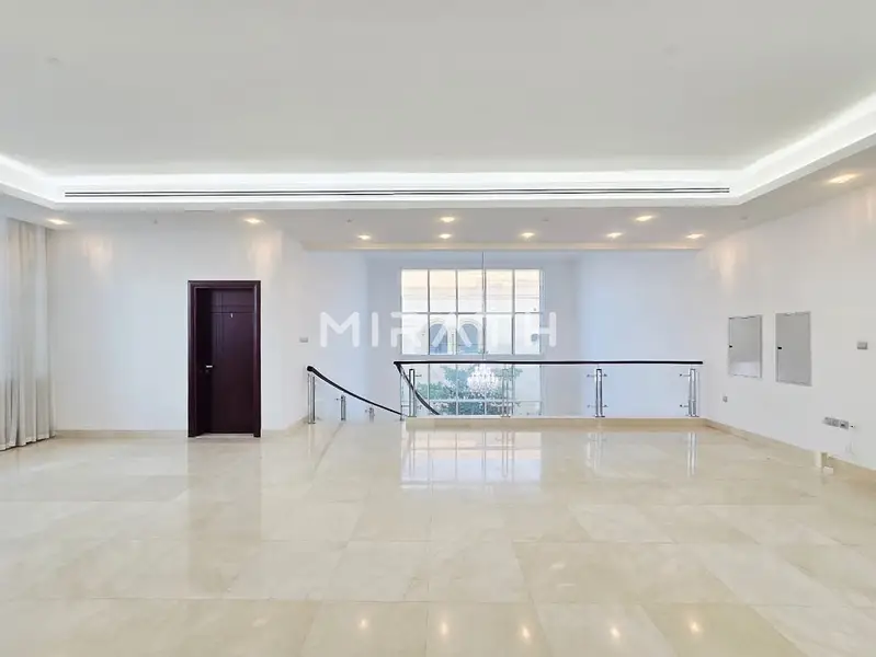 EXCLUSIVE MODERN VILLA IN PRESTIGIOUS LOCATION