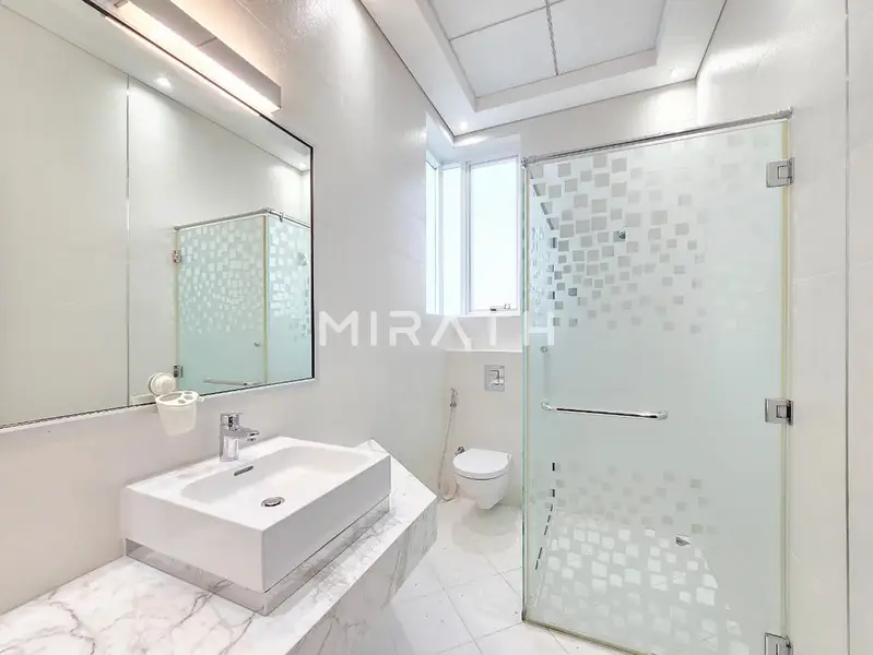 EXCLUSIVE MODERN VILLA IN PRESTIGIOUS LOCATION