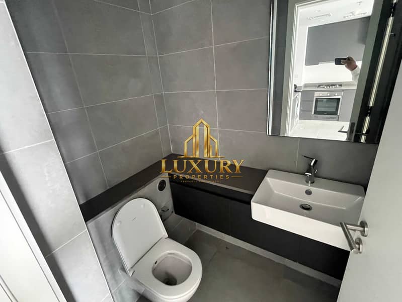 7 1BR Apartment for Rent in Tiraz 4, Aljada Sharjah | 2 Bathrooms | Balconies | 870 Sqft