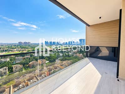 1 habitación Apartamento para en Alquiler en Dubai Sports City, Dubai - Sunny High-Rise Balcony City View. png