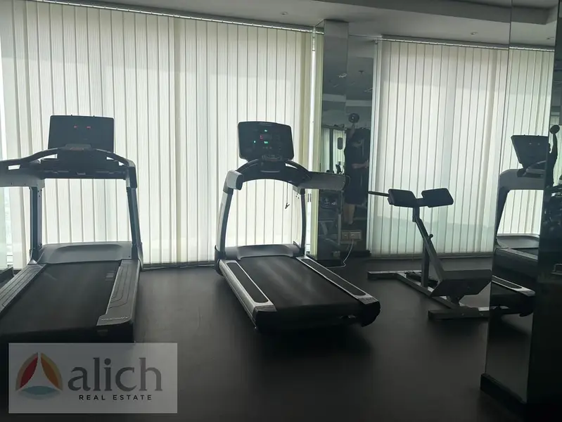 Unoccupied Unit | Middle Floor | Ideal Location