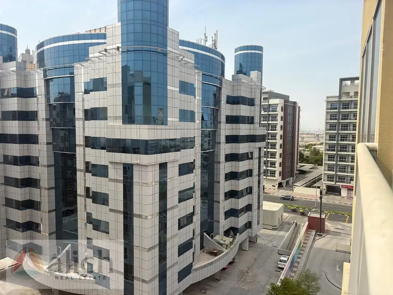 Unoccupied Unit | Middle Floor | Ideal Location