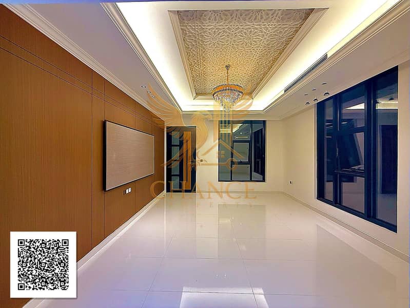 6 Villa_Photo_08_QR. jpg